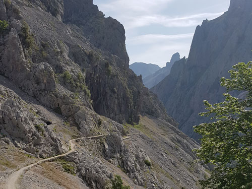 29+ Picos De Europa Wandern Pics